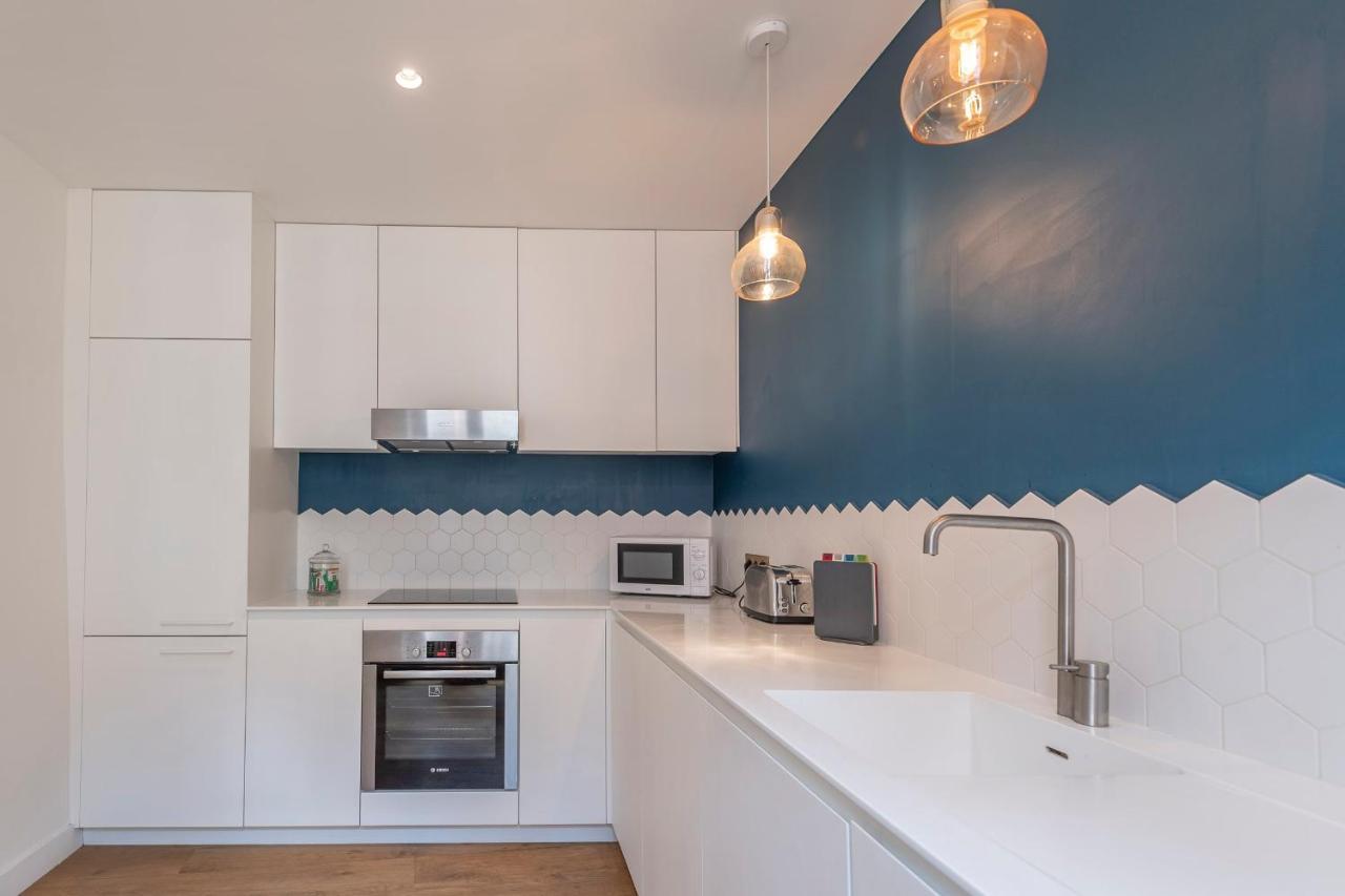 Spacious Apartment Rated 4 Stars In The Heart Of The Old Town Annecy Bagian luar foto